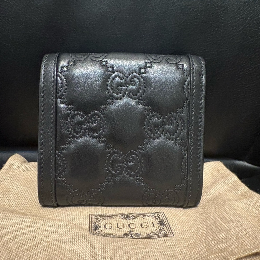 Gucci GG Matelassé Black Leather Wallet EUC - Picture 2 of 10